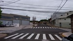 Faixa de pedestre no cruzamento da rua Júlio Mesquita Filho com a avenida Bairro Verde