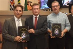 Moção de aplausos foi entregue por Trevisan na reunião ordinária desta quinta-feira