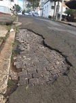Via que necessita de manutenção