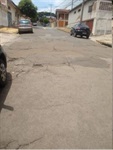 Situação gera insegurança aos motoristas e pedestres