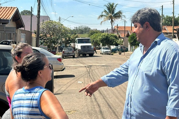 Via do Jardim Altafin recebe operação tapa-buracos