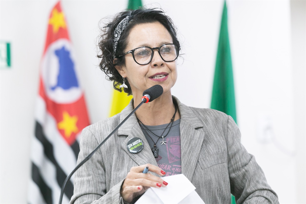 Câmara homenageia produtora cultural pelos 10 anos de atuação em Piracicaba