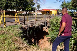 Tragédia anunciada: ponte com risco de desabamento preocupa moradores