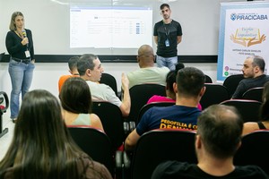 Curso qualifica servidores da Câmara para Plano de Contratações Anual