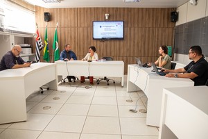 Comissão delibera projetos e debaterá segurança alimentar e câmeras a policiais