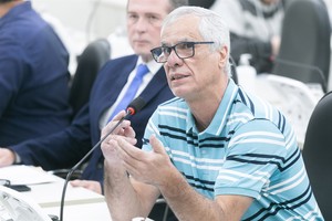 Vereador solicita construção de vestiários em campos de futebol