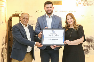 Empresa de reprografia completa 30 anos e é reconhecida com moção de aplausos