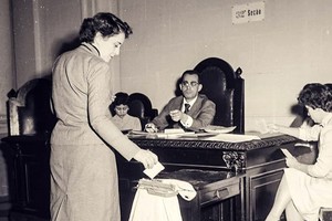 Mulheres nas urnas: 3/11 marca a instituição do voto feminino no país