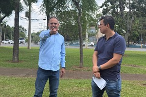 Vereador acompanha implantação de projeto piloto de arborização