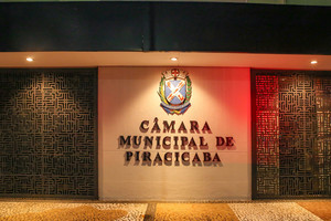 Câmara entrega Medalha Aimee Semple McPherson