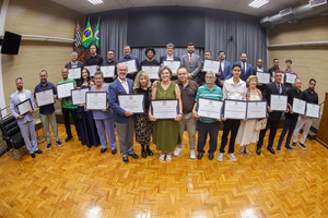 Personalidades ganham destaque da Câmara na entrega do título de cidadania