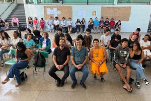 Vereador acompanha apresentação de projeto de robótica de escola estadual