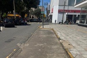 Vereador defende ampliação de bolsão de estacionamento na praça José Bonifácio