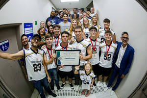 Time de futebol americano "Cane Cutters" é homenageado na Câmara