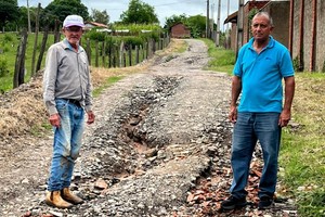 Vereador acolhe demandas de moradores do distrito de Anhumas