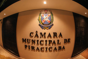 Câmara entrega título “Piracicabanus Praeclarus” a comunicador