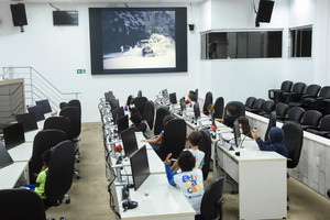 Alunos da Creche São Vicente de Paula participam do Conheça o Legislativo