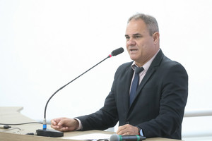 Vereador celebra reforma em espaços esportivos e previsão de entrega da SP-304