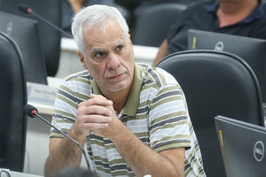 Vereador quer detalhes e cronograma de serviços de manutenção asfáltica 