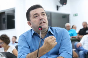 Requerimento reforça pedido por melhorias em praça no Jardim Elite