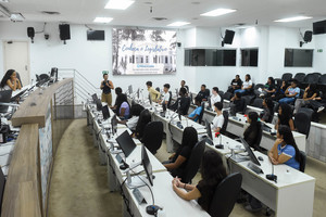 Câmara recebe alunos da E.E. Edson Rontani no projeto Conheça o Legislativo