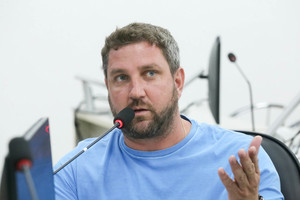 Vereador cobra manutenção da iluminação em praça na região do Novo Horizonte