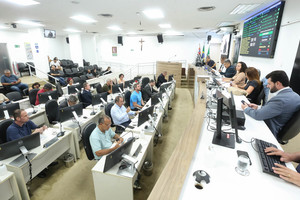 Câmara analisa projetos sobre QR Codes em placas e reúso de madeira nesta quinta