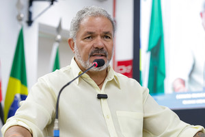 Na Tribuna Popular, orador critica redução dos parquímetros