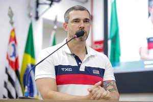 Vereador critica episódio envolvendo delegada em evento na Câmara