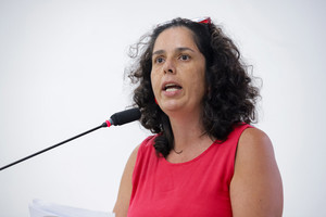 Servidora pública cobra reincorporação de benefícios congelados na pandemia