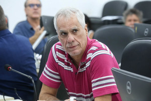 Requerimento solicita manutenção no centro comercial do Taquaral