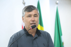 Na Tribuna, vereador lista investimentos em áreas esportivas