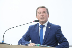 Vereador critica endividamento e cobra mais transparência sobre dívida pública