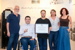 Emissora de rádio recebe voto de congratulações por cinco anos de programação