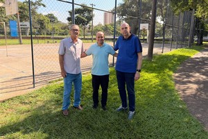 Vereador visita área de lazer do Piracicamirim e pede melhorias para o local