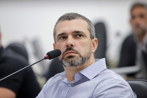 Encerramento de Programa de Medicamentos é questionada 