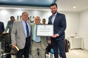 Pastor José Orivaldo Sepe recebe homenagem na Câmara