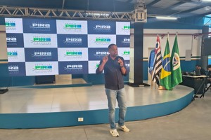 Vereador representa Mesa Diretora em inauguração de escola no Jardim Nova Iguaçu