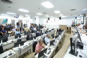 Em duas votações, Câmara aprova reposição de 4% para os servidores municipais