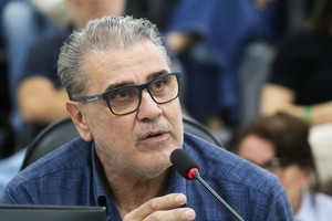 Vereador solicita informações sobre contrato para serviços de iluminação pública