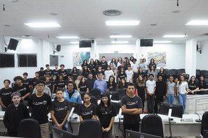 Alunos da EE Dr. Prudente de Moraes participam do Conheça o Legislativo