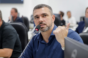 Vereador questiona Executivo sobre transporte escolar 