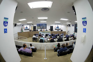 Câmara aprova requerimentos sobre trânsito, saúde, educação e meio ambiente