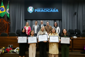 Câmara homenageia enfermeiras com o título "Profissional da Enfermagem 2026"