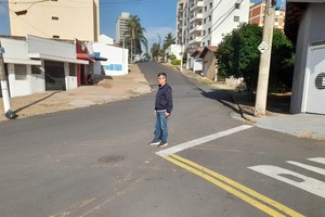 Vereador solicita lombada e reforço na sinalização de trânsito na Vila Monteiro
