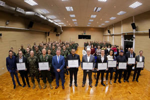Câmara realiza reunião solene em homenagem ao Dia do Exército 