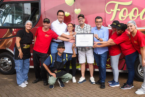 Quiosque de churros recebe voto de congratulações pelos 15 anos de atuação