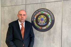 Paulo Henrique conhece estrutura da Operação Luz da Infância 4
