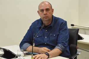 Moção de aplausos homenageia ativista contra a pedofilia