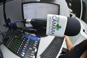 Rádio Câmara Web completa quatro anos no ar 